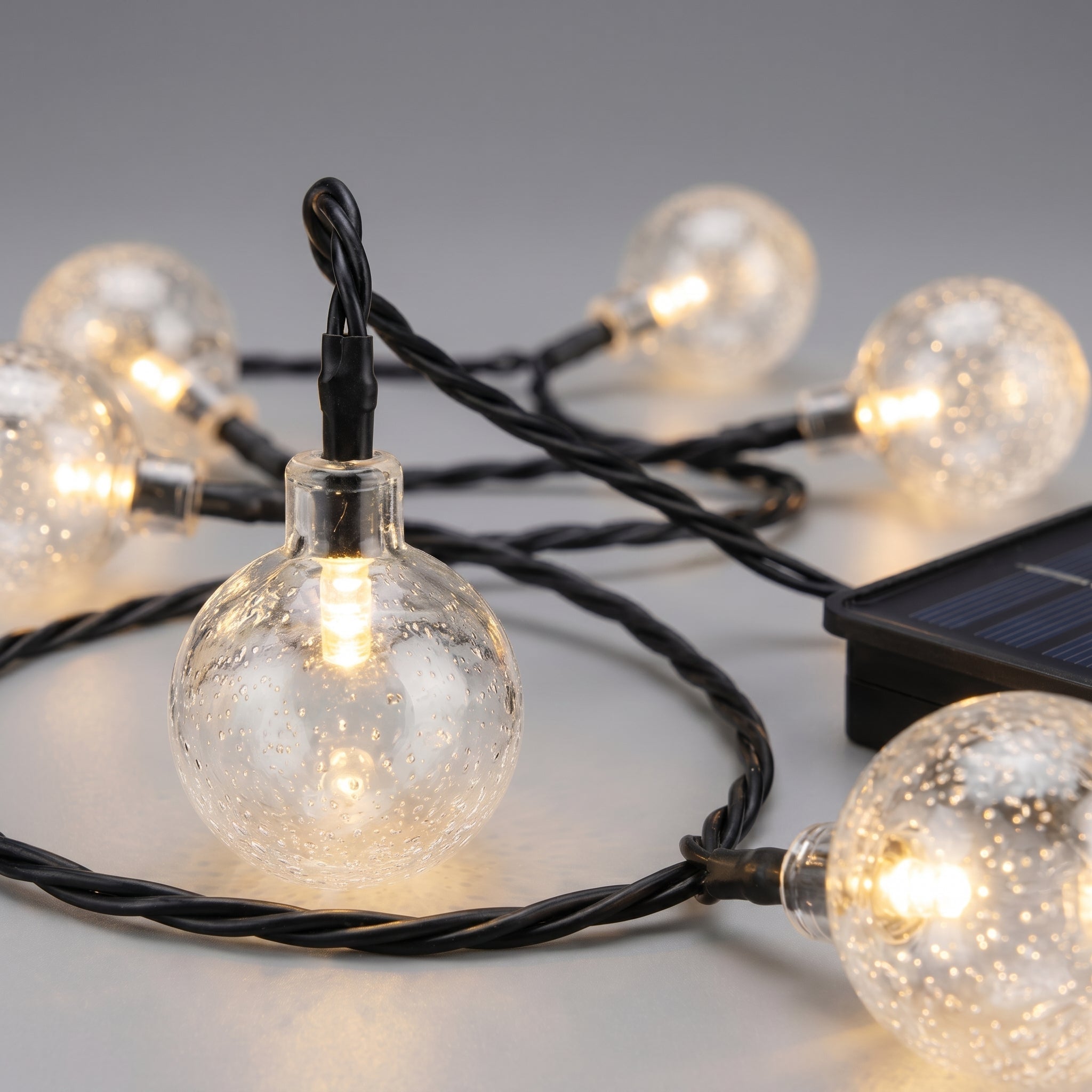 Catena di luci LED solari a palline di cristallo per giardino e terrazza