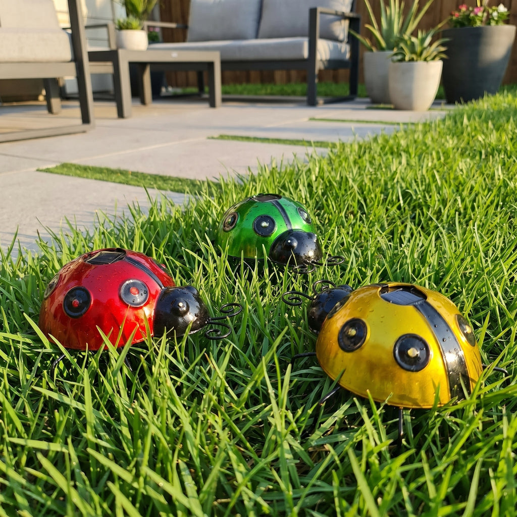 Decorazione da Giardino in Metallo a LED Solare a Forma di Coccinella