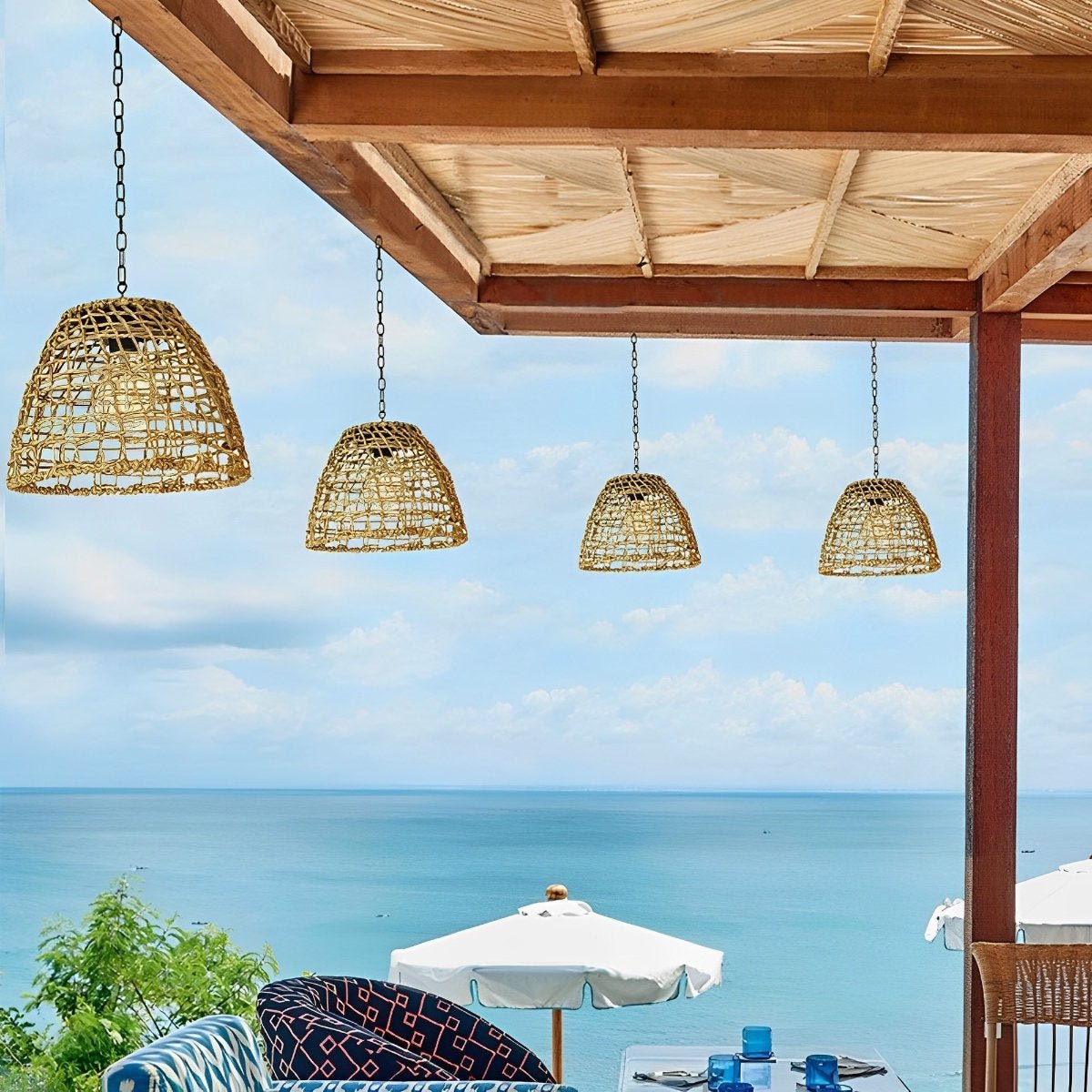 Lampada a sospensione in rattan intrecciato a energia solare