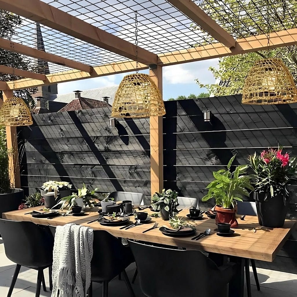 Lampada a sospensione in rattan intrecciato a energia solare
