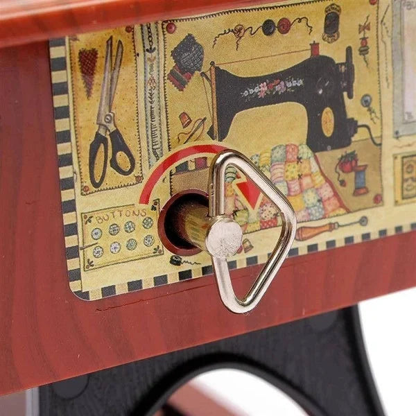 SewTune™ – Giocattolo musicale vintage a forma di macchina da cucire con melodia | 50% DI SCONTO