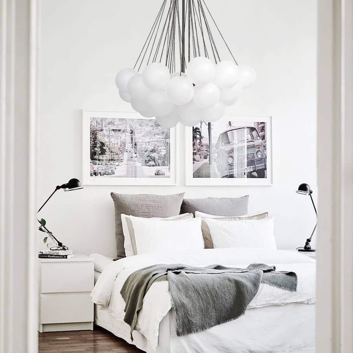 Viresta | Lampadario Contemporaneo a Globo a Bolle con Sfere in Vetro Satinato