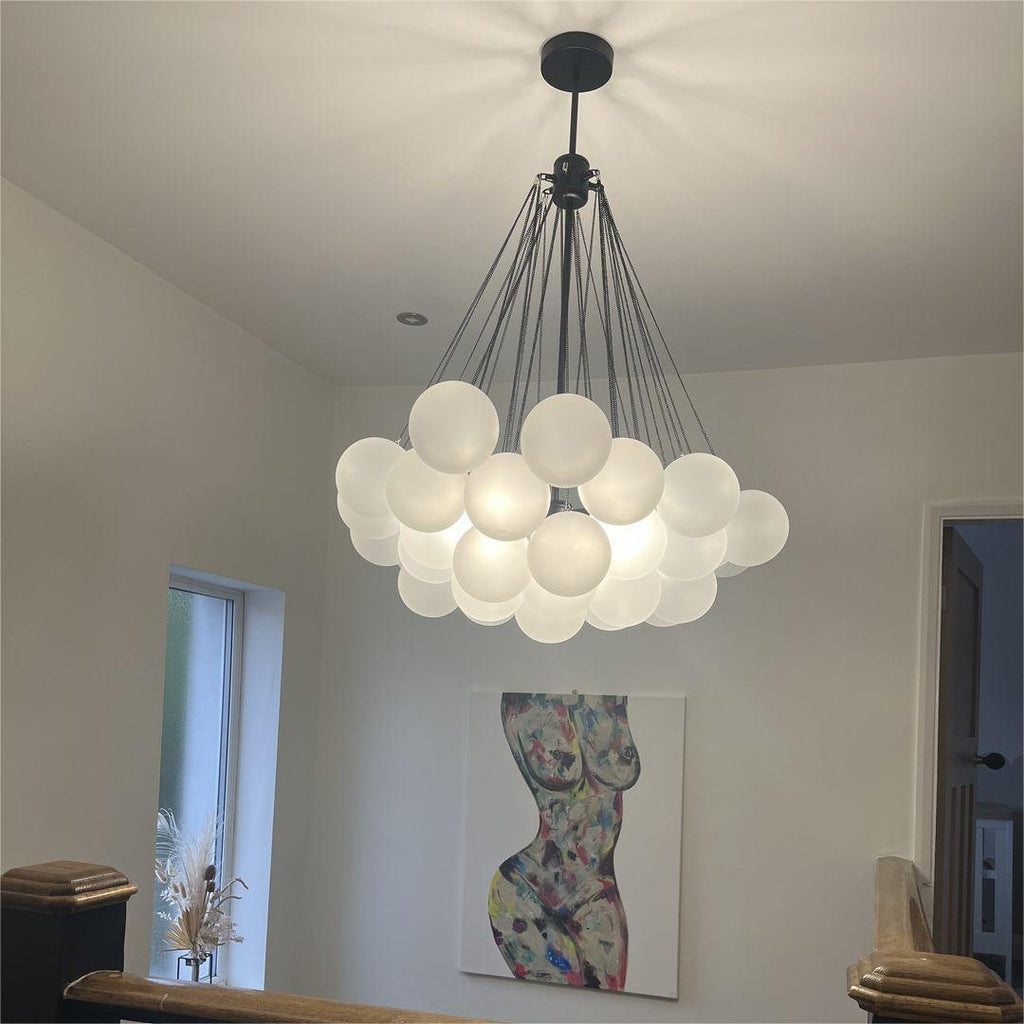 Viresta | Lampadario Contemporaneo a Globo a Bolle con Sfere in Vetro Satinato