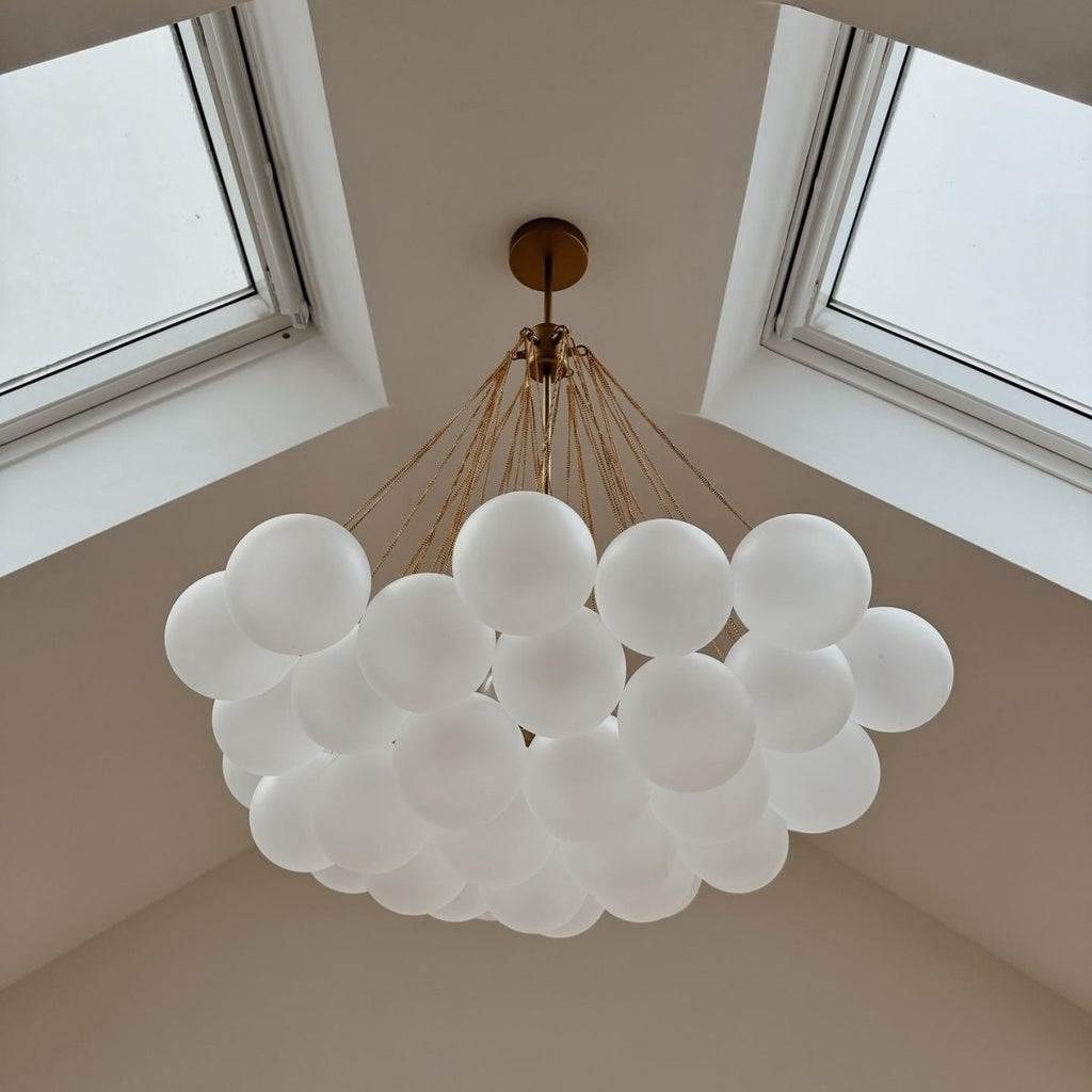 Viresta | Lampadario Contemporaneo a Globo a Bolle con Sfere in Vetro Satinato