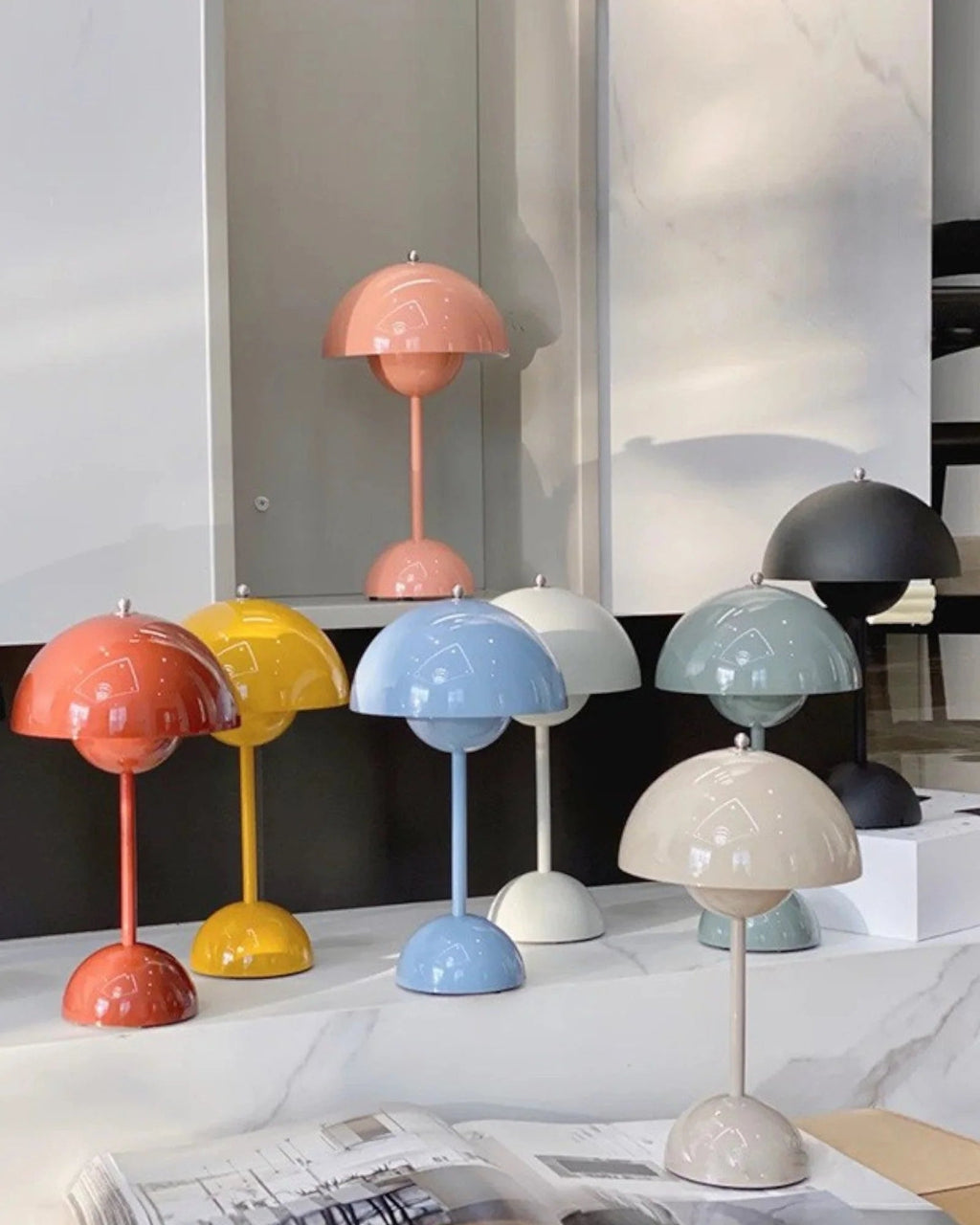 Vayana | Lampada da Tavolo LED Minimalista con Toni di Luce Regolabili