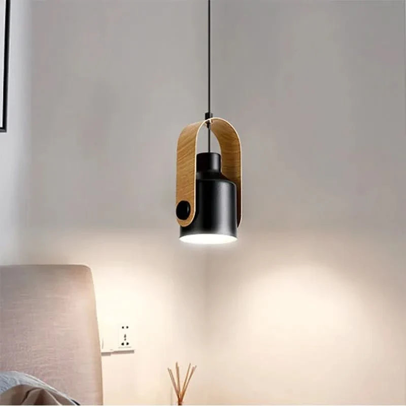 Faretto Pendente in Legno e Metallo Nordico – Luce Sospesa Minimalista