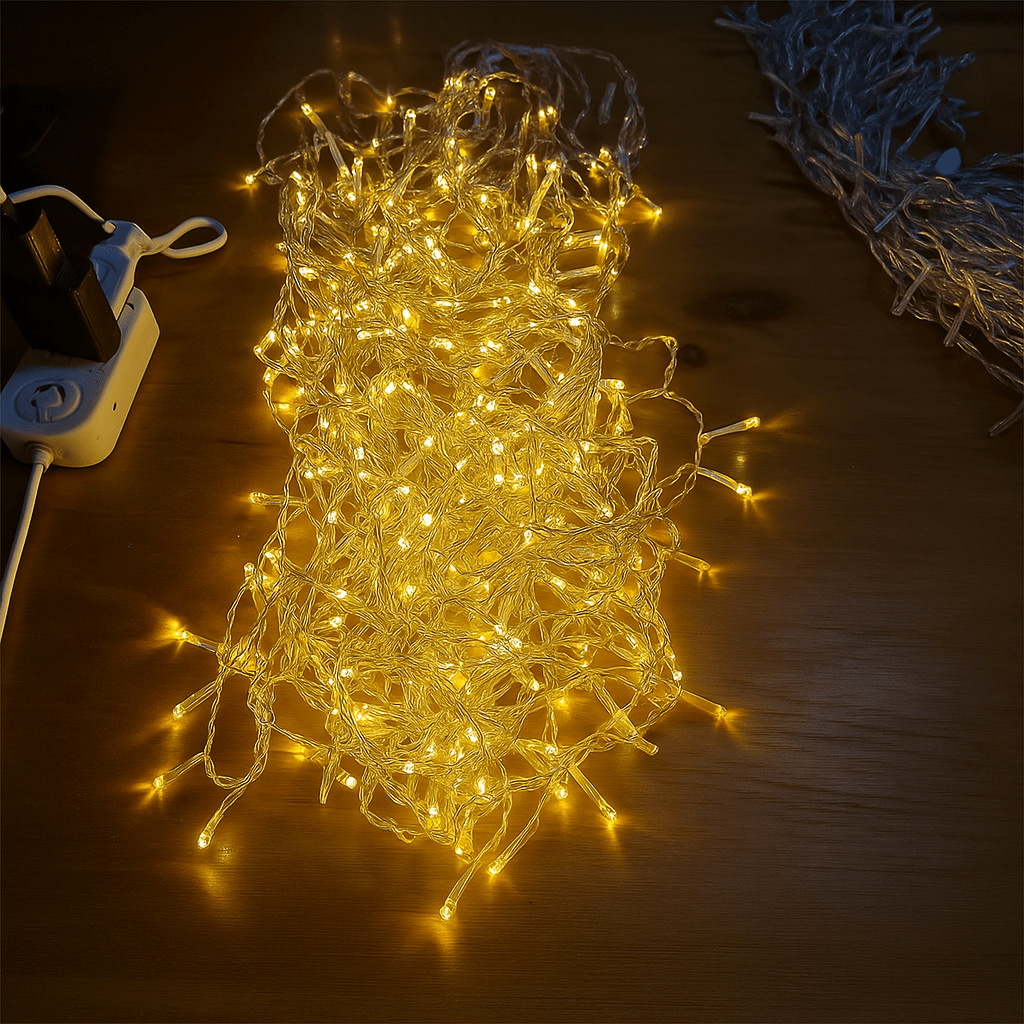 Luci a LED a Stringa a Goccia Luminescenti | Bianco Caldo e Bianco Freddo, Estensibili per Decorazioni Festive Indoor e Outdoor