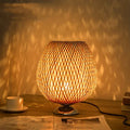 Lampada da Tavolo Vintage in Bambù - TimberGlow