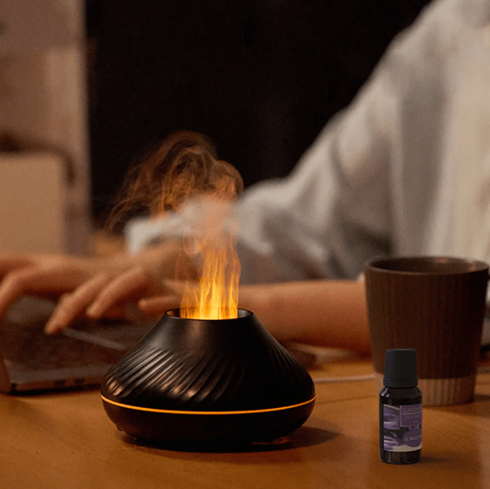 Umidificatore d'aria e diffusore di aromi effetto fiamma vulcanica