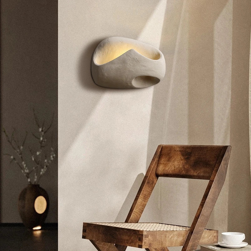 Lampada da Parete Minimalista con Estetica Wabi-Sabi