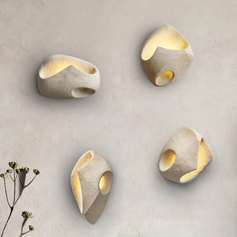 Lampada da Parete Minimalista con Estetica Wabi-Sabi