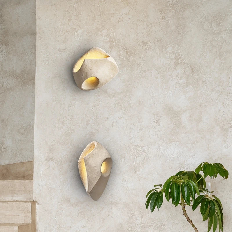 Lampada da Parete Minimalista con Estetica Wabi-Sabi