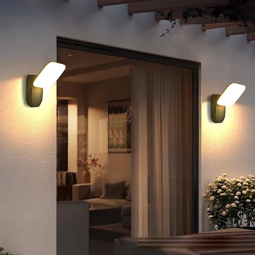 Lampada da Parete LED Impermeabile per Esterni con Sensore di Movimento PIR