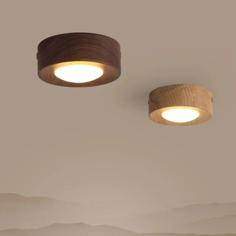 Lampada da soffitto LED in legno con finitura noce e design rotondo minimalista