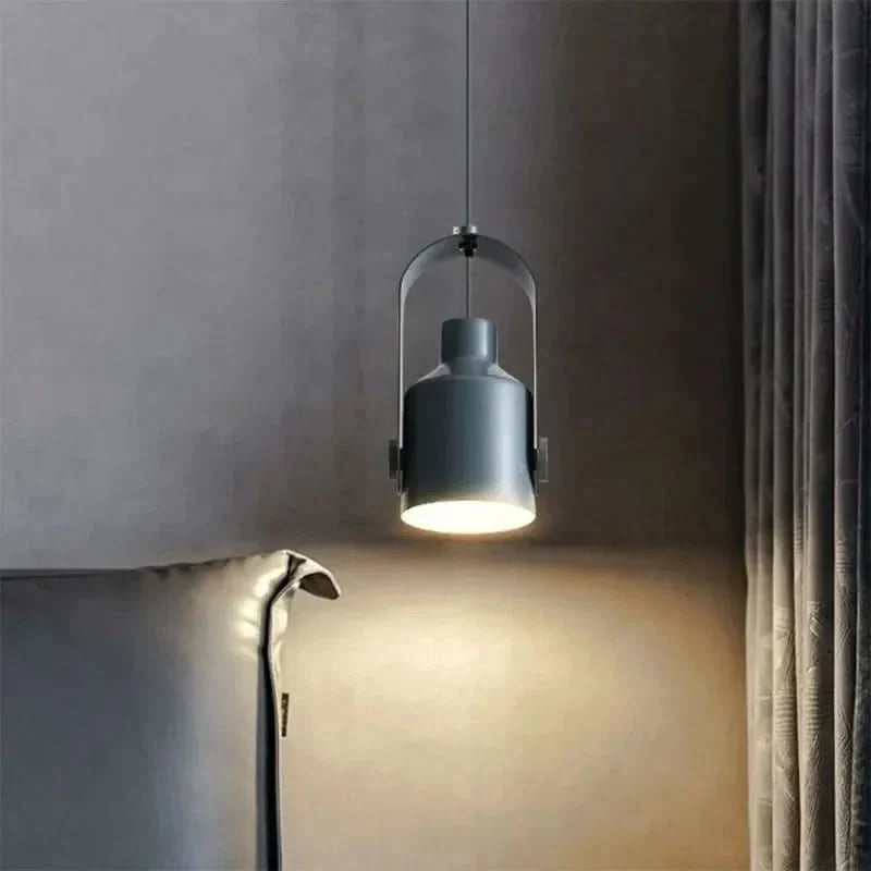 Faretto Pendente in Legno e Metallo Nordico – Luce Sospesa Minimalista